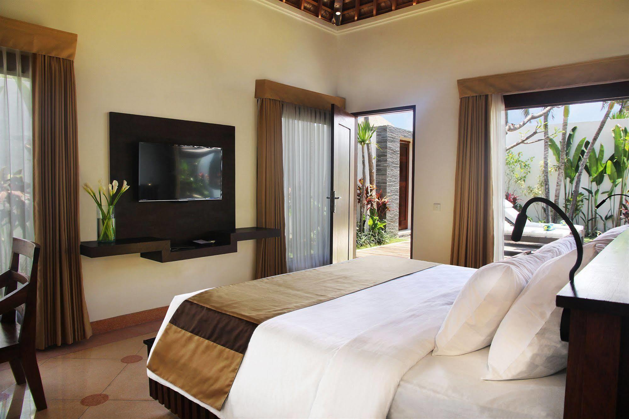 The Haere Seminyak Villa Bagian luar foto